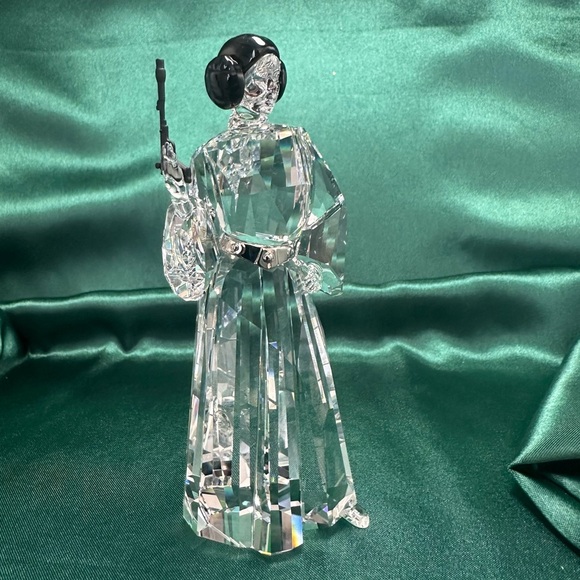 Swarovski Princess Leia Star Wars Figurine 5472787 – Retired Collectible Crystal - Picture 7 of 14
